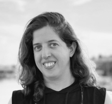 ענבר מאירוביץ